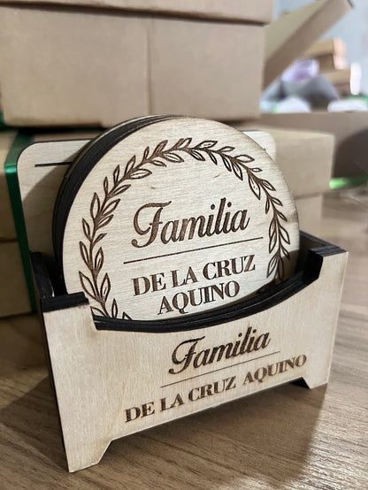 Porta vasos personalizados para familia en madera