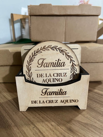 Porta vasos personalizados para familia en madera