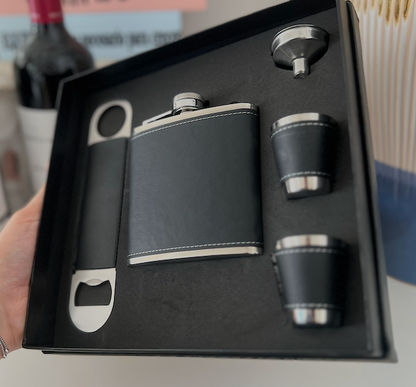 Set Petaca Whisky para Hombre: Petaca, 2 Vasos Shot, Destapador y Embudo