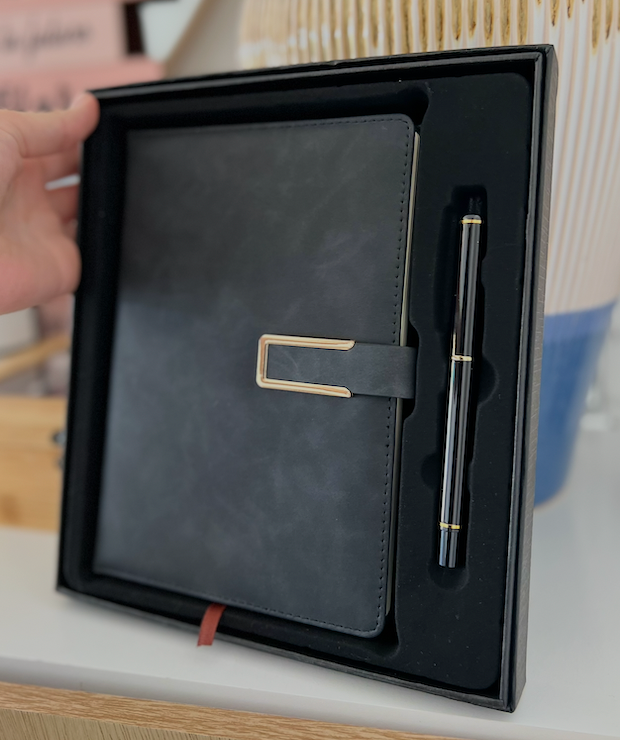 Set Ejecutivo Premium Gris: Libreta y Bolígrafo