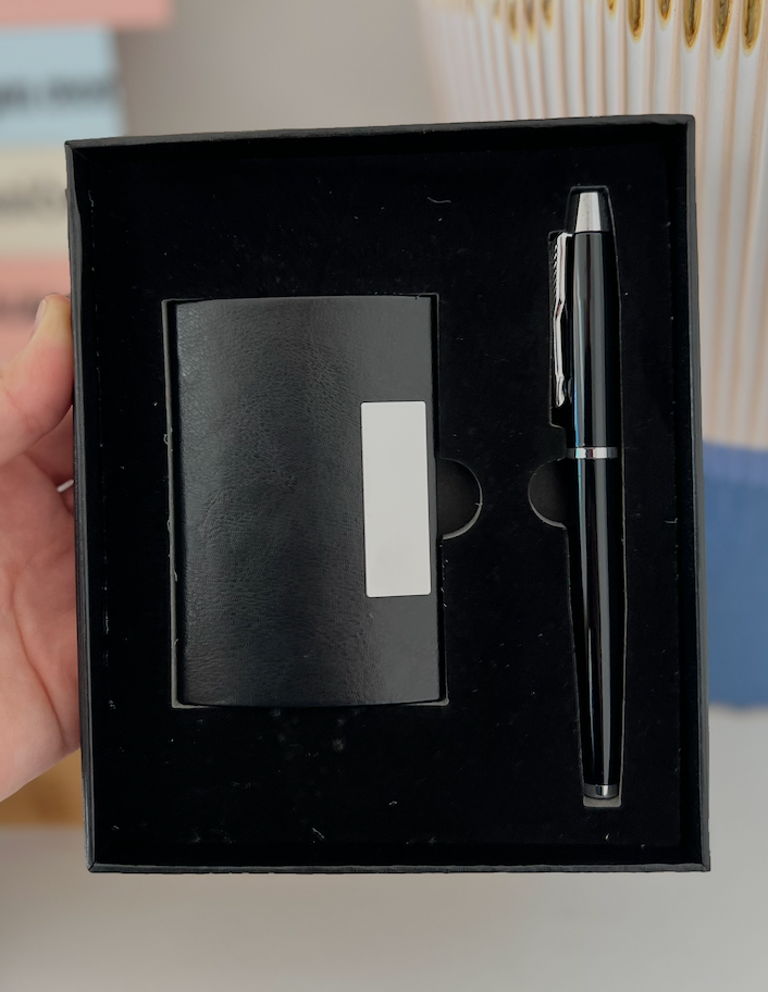 Set Ejecutivo Básico: Tarjetero y Bolígrafo Personalizado