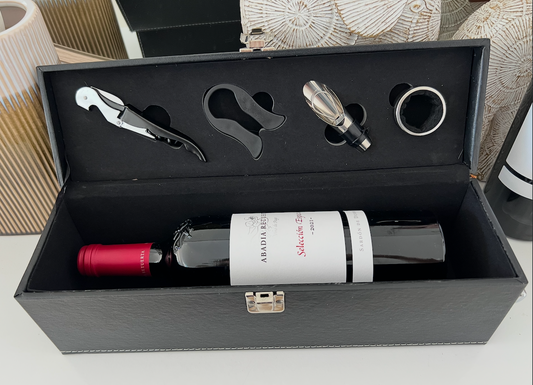 Vinera Personalizada con Set Sommelier: Caja, Saca Corchos y Accesorios