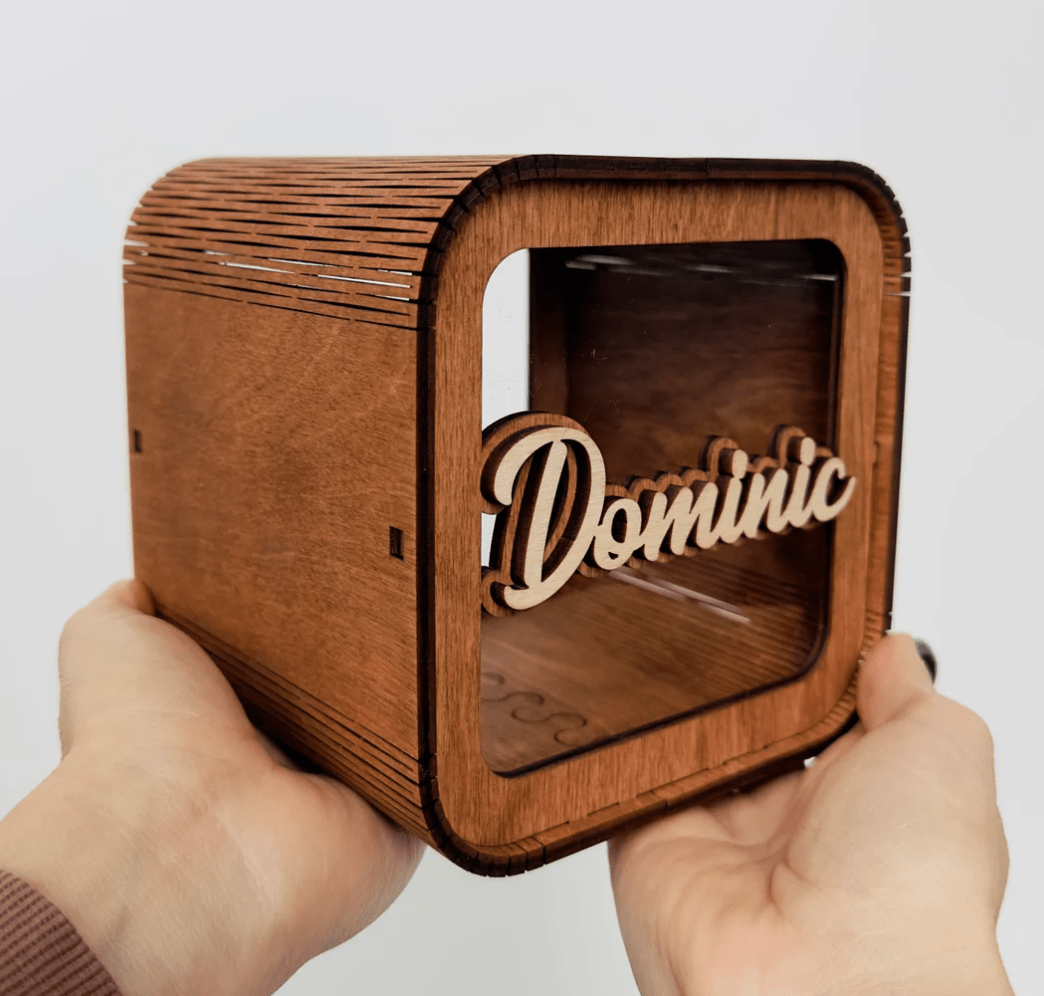 Alcancia personalizada en madera y acrílico a color - Felt Craft RD