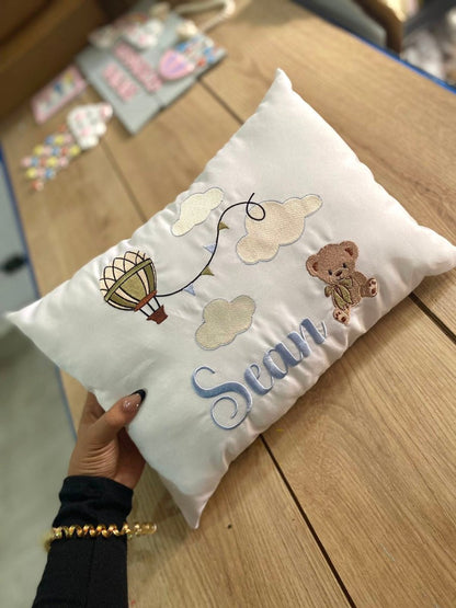 Almohada con diseño de oso y nubes personaloizada para regalo de bebé - Felt Craft RD