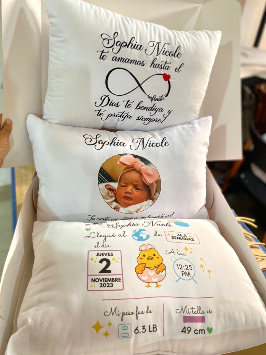 Almohada cuadrada con bordado y texto personalizada para regalo - Felt Craft RD