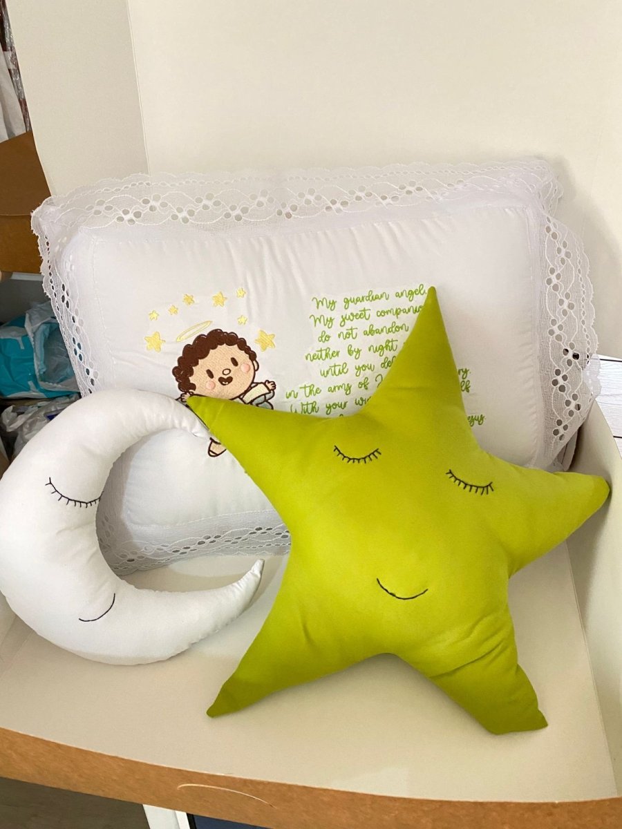 Almohadas forma de estrella para habitación del bebe - Felt Craft RD