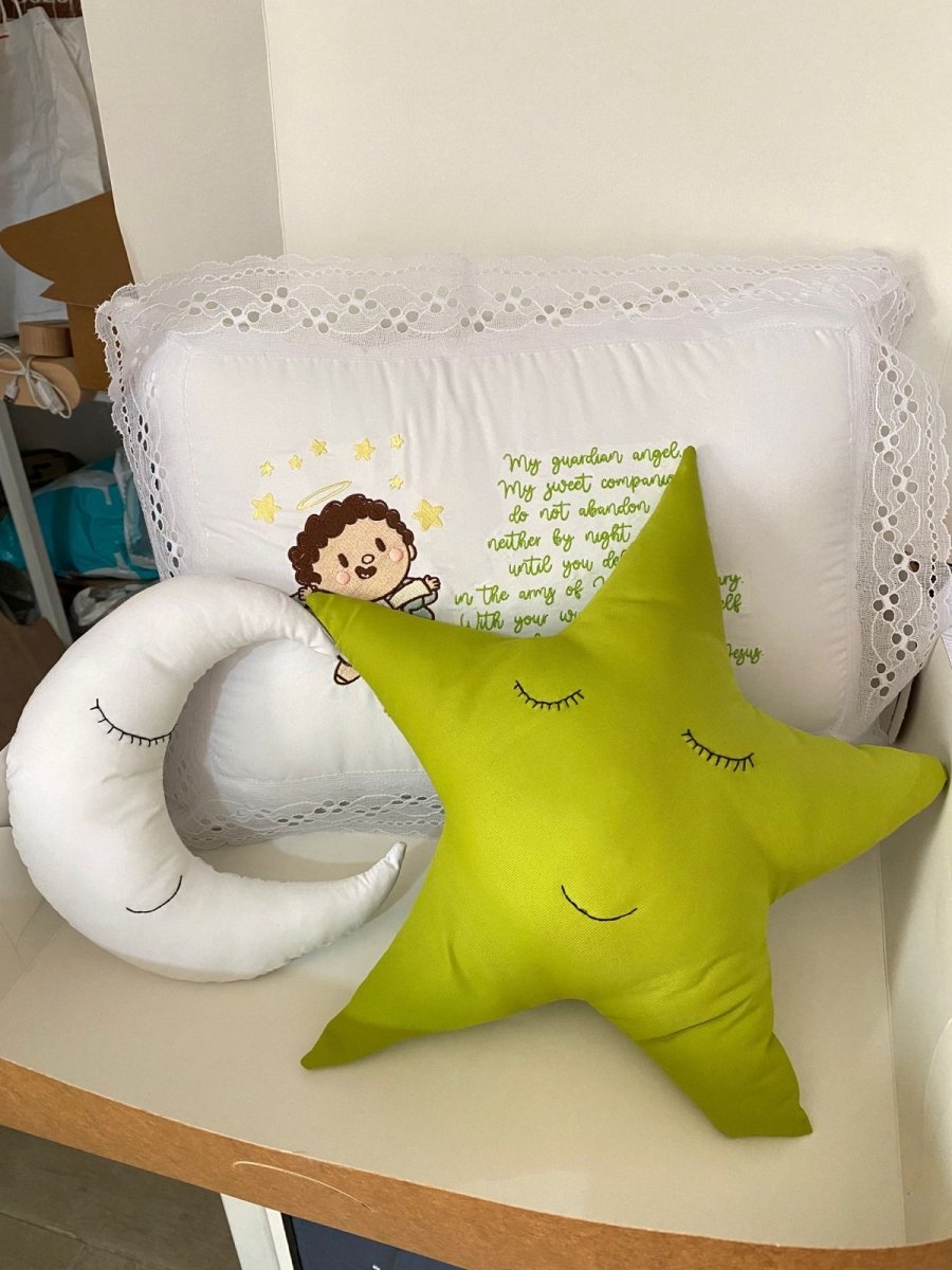 Almohadas forma de estrella para habitación del bebe - Felt Craft RD