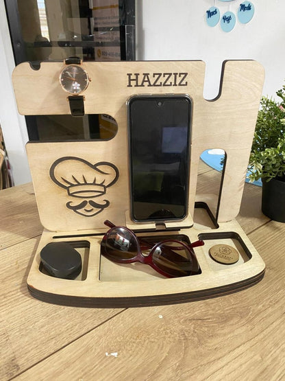 Base de celular, reloj y accesorios personalizado de madera para regalo - Felt Craft RD