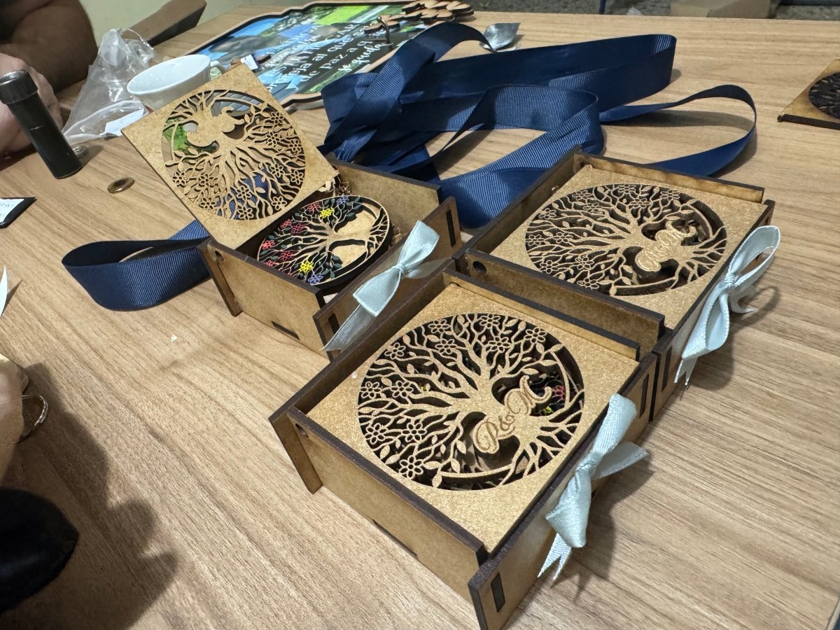 Boda souvenir cajas en madera con iniciales - Felt Craft RD