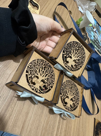 Boda souvenir cajas en madera con iniciales - Felt Craft RD