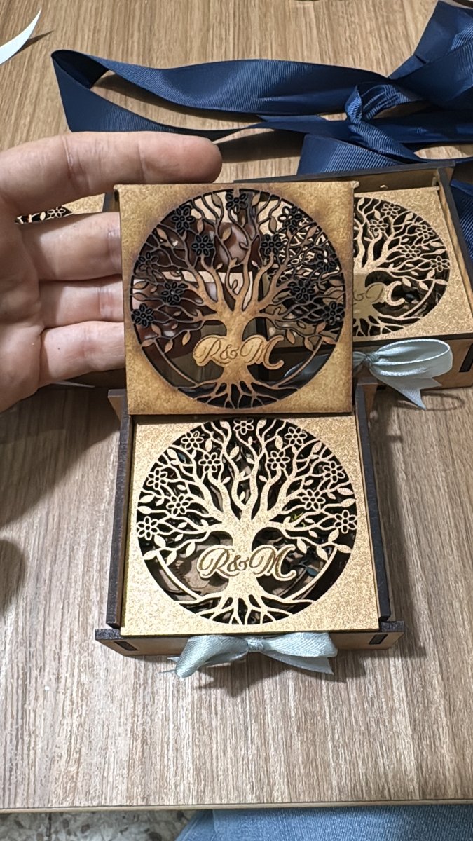 Boda souvenir cajas en madera con iniciales - Felt Craft RD