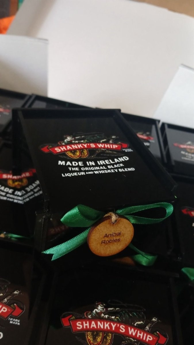 Caja en acrilico souvenir promocional - Felt Craft RD