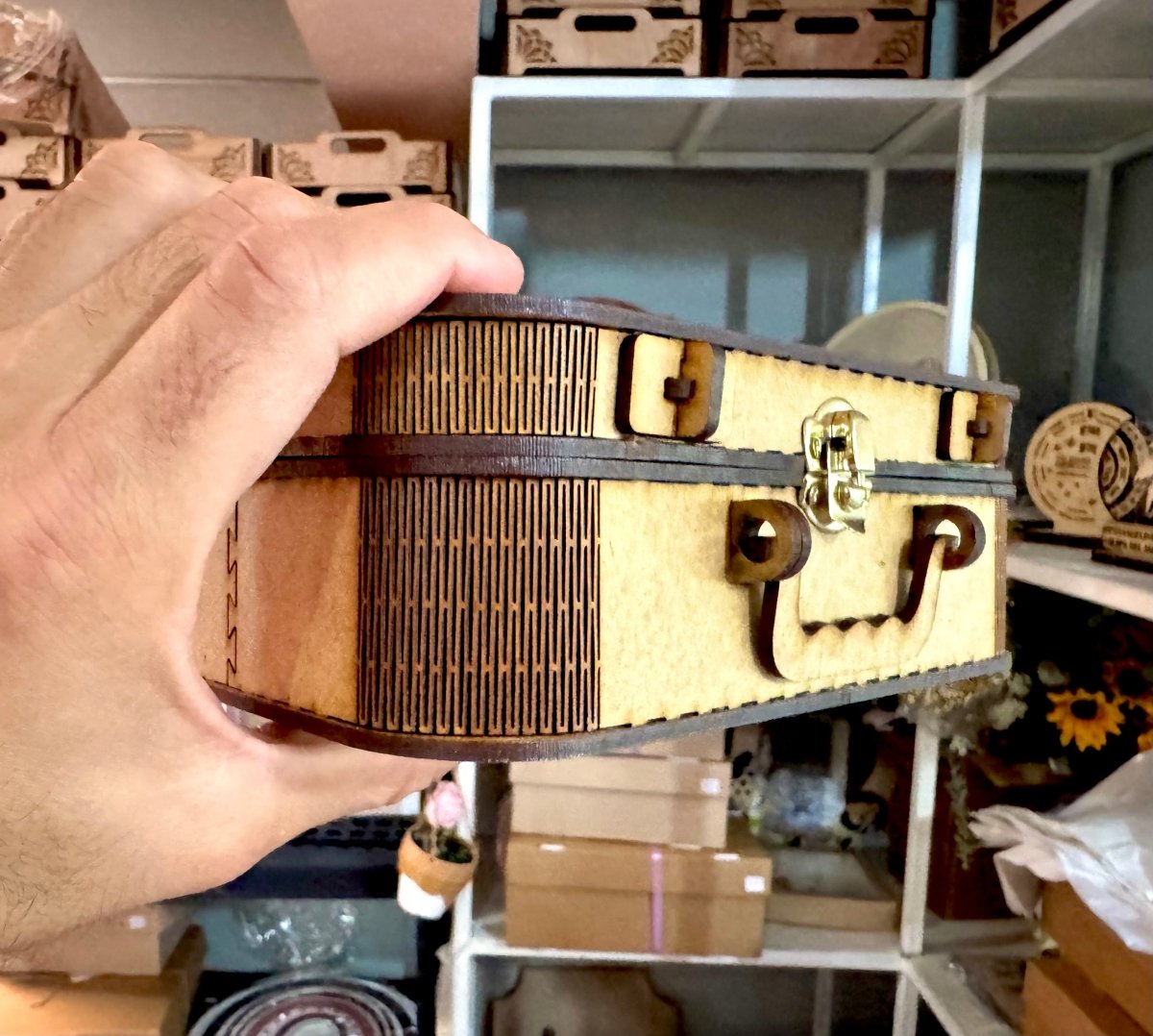 Caja madera tipo cofre personalizada - Felt Craft RD