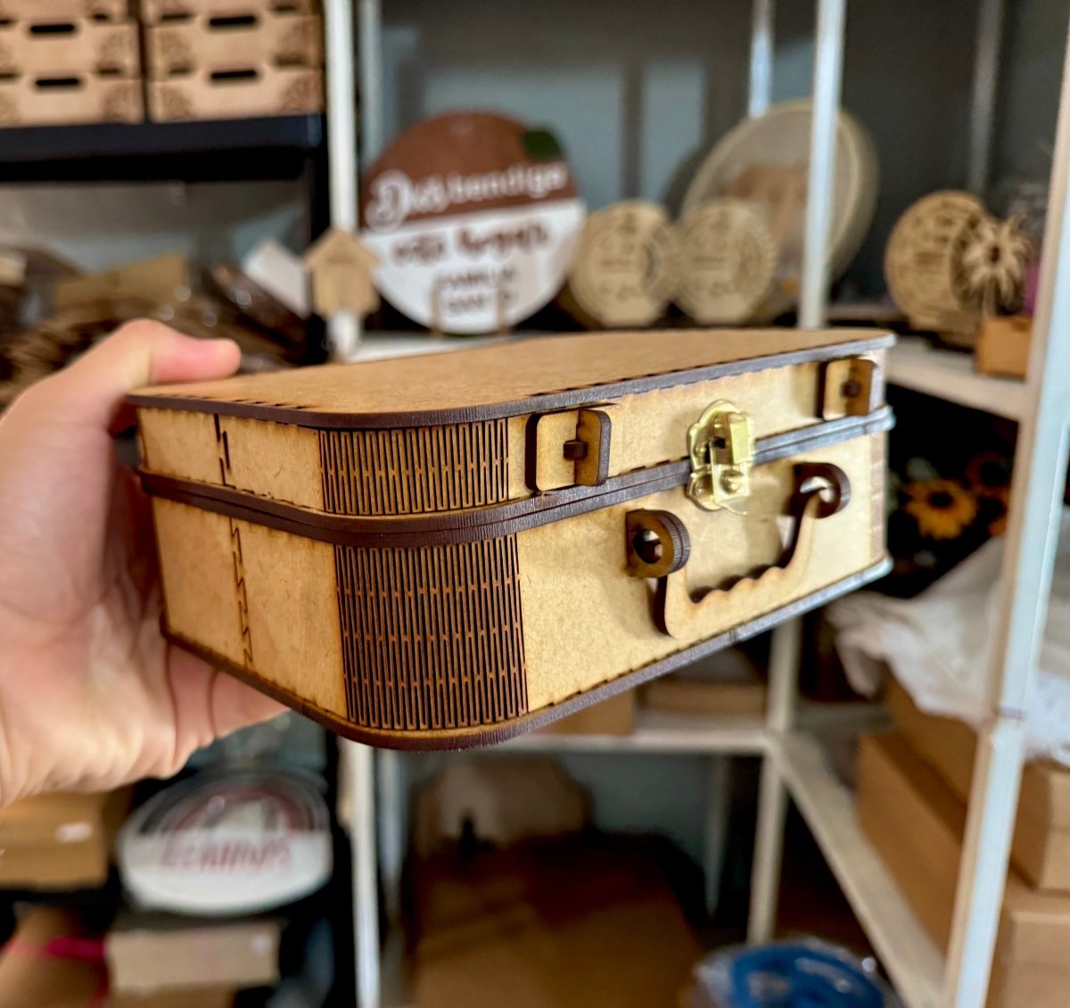 Caja madera tipo cofre personalizada - Felt Craft RD