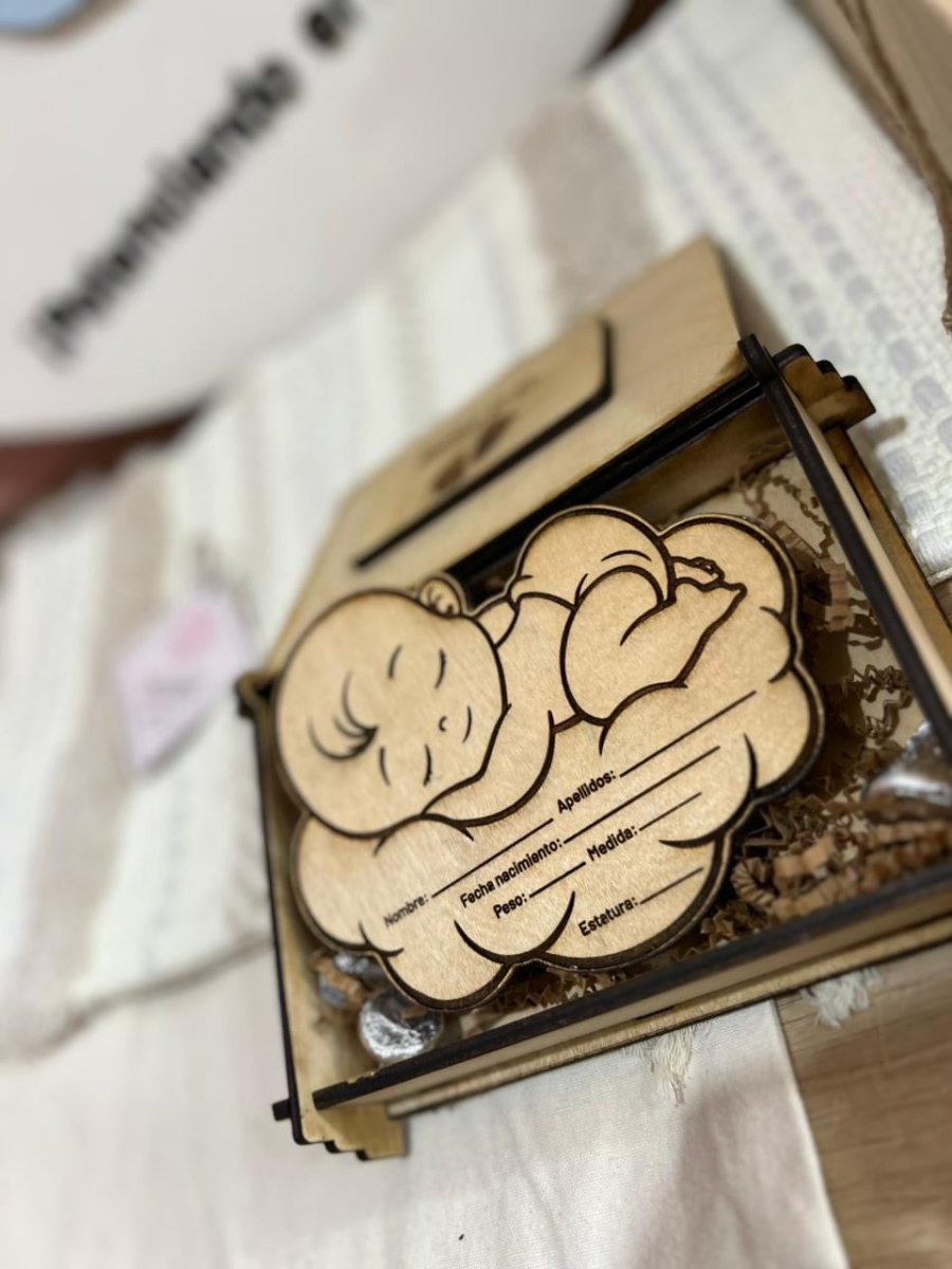 Caja personalizada en madera nacimiento bebe - Felt Craft RD