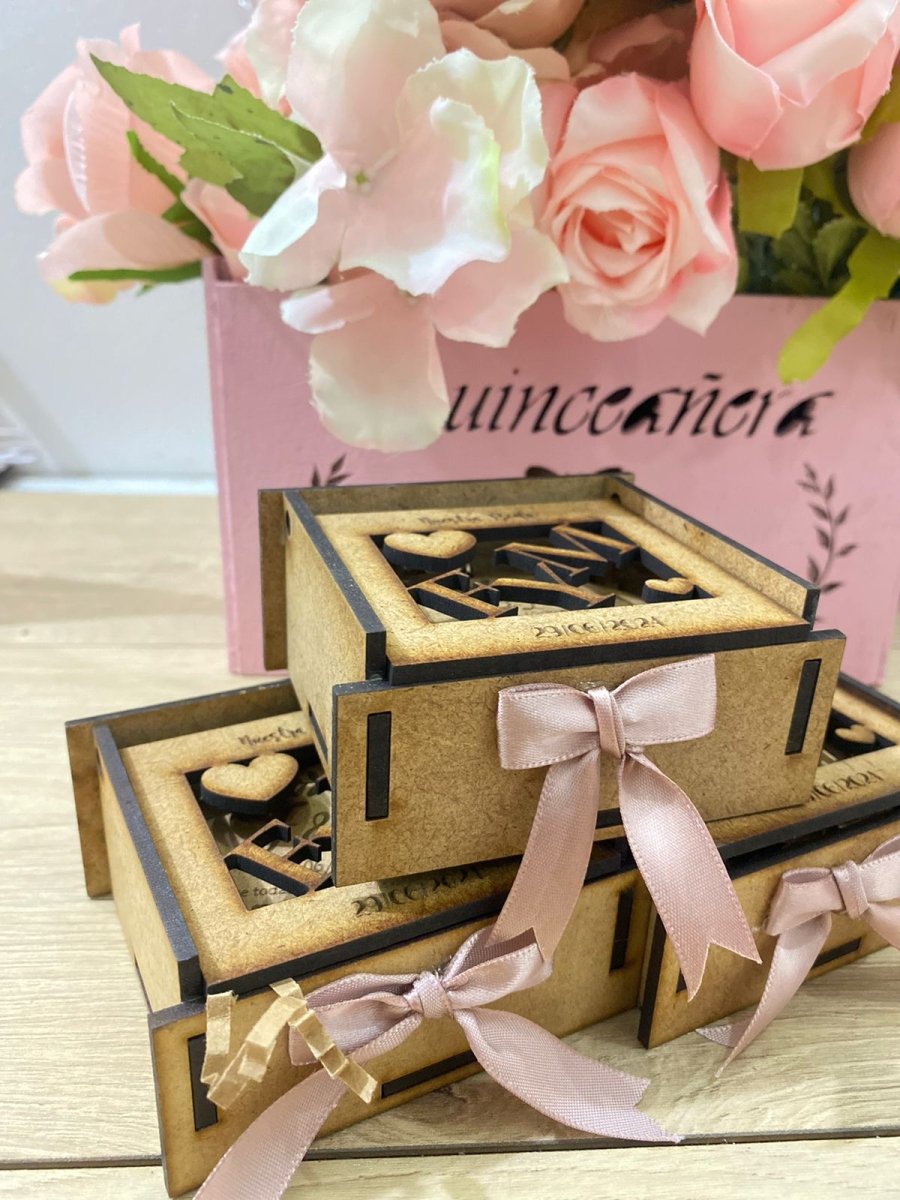 Cajas para souvenir de boda personalizadas de madera - Felt Craft RD