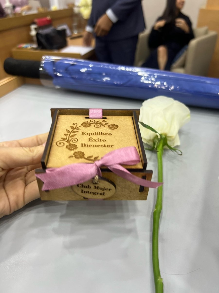 Cajita souvenir madera personalizada - Felt Craft RD