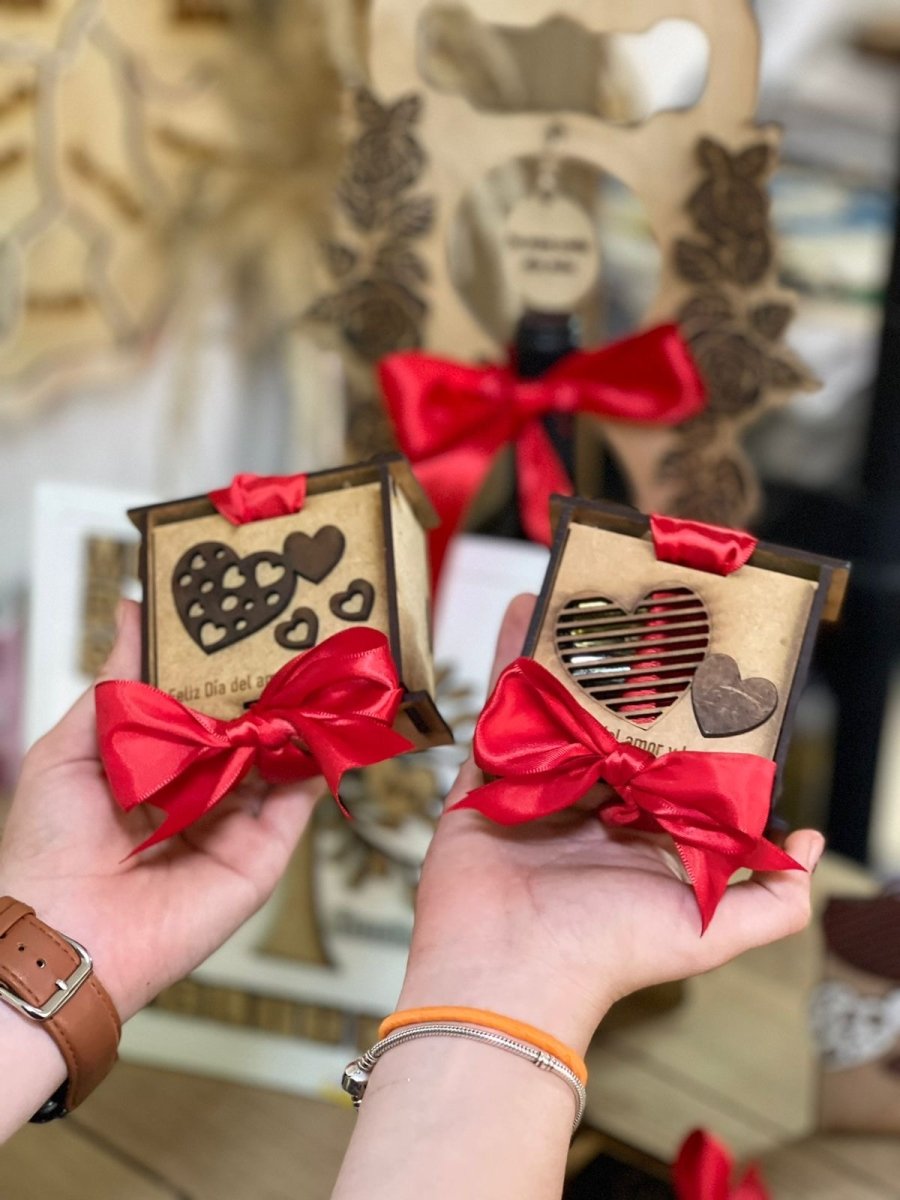 Cajitas personalizadas para San valentín de madera con lazo - Felt Craft RD