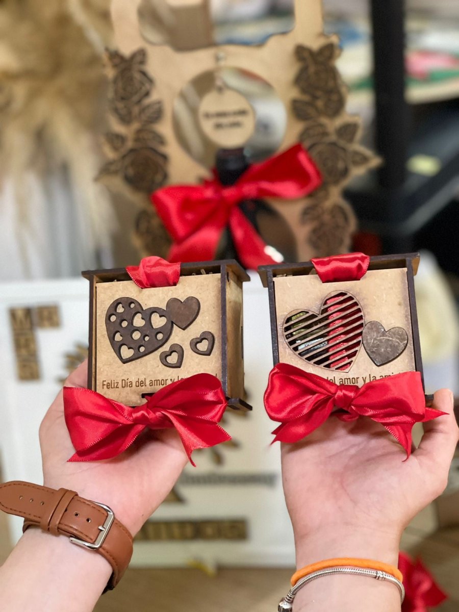 Cajitas personalizadas para San valentín de madera con lazo - Felt Craft RD