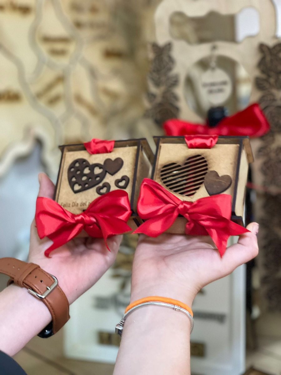 Cajitas personalizadas para San valentín de madera con lazo - Felt Craft RD