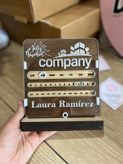 detalle en madera personalizado calendario