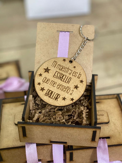 Escuela Maestros Recuerdos Gift Box - Felt Craft RD