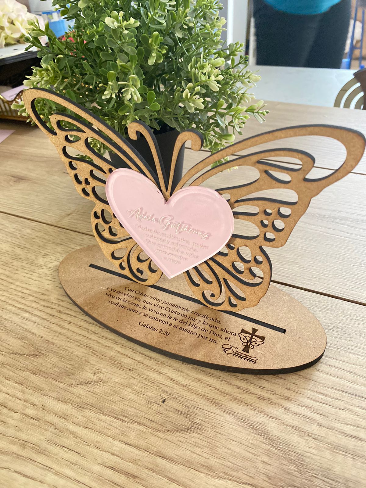 Mariposa de madera de mesa para regalo de boda y aniversarios República Dominicana