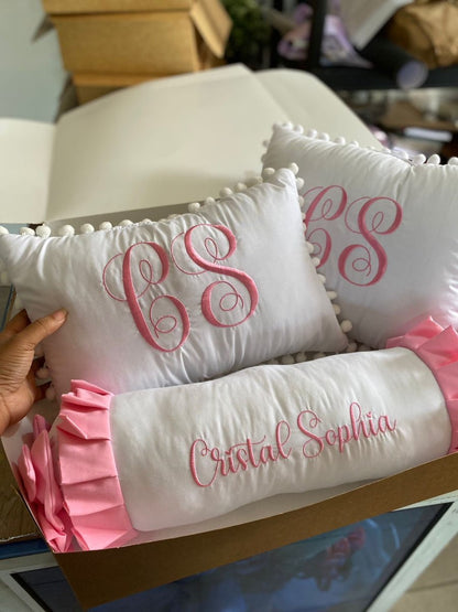 Juego de 3 almohadas personalizadas con bordado rosado para habitación de niña - Felt Craft RD