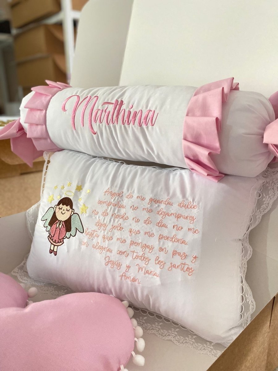 Juego de cojines personalizados para niña con forma de corazón para cuna de bebé - Felt Craft RD