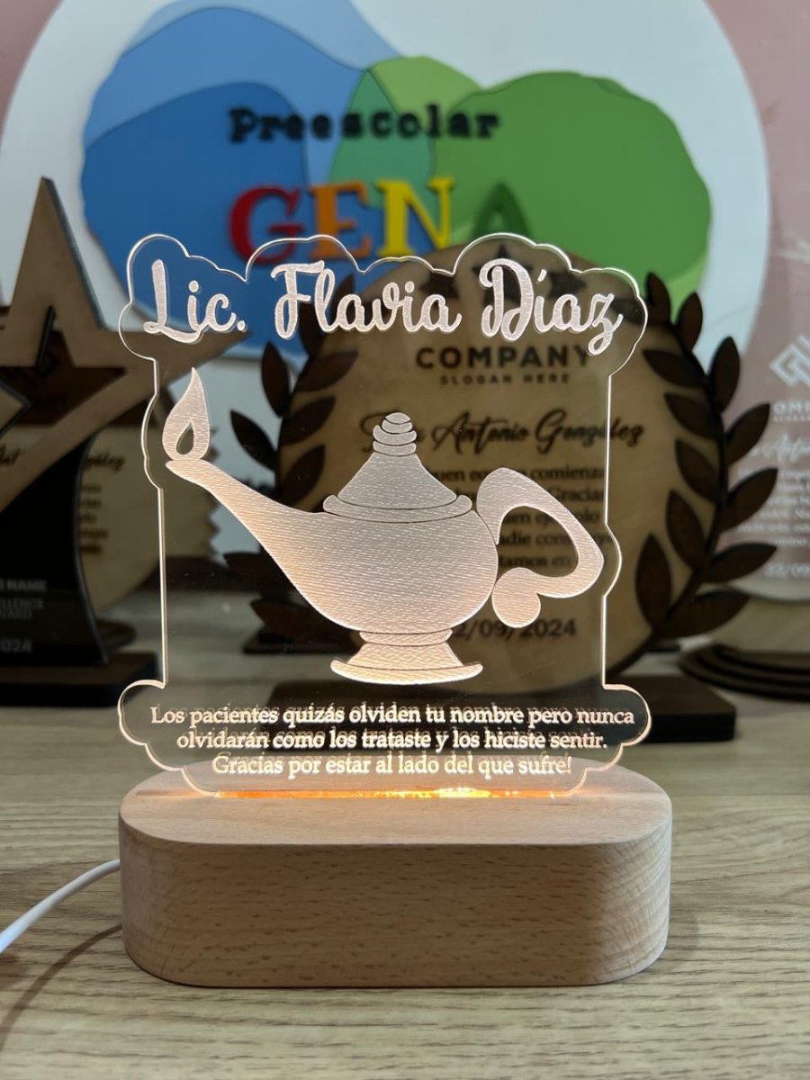 Lámpara LED personalizada en acrílico y madera