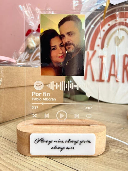 Lámpara decorativa con diseño personalizado – Feltcraft RD