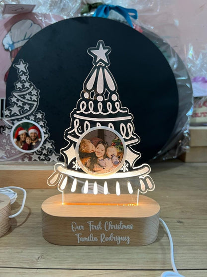 Luz nocturna personalizada para habitación de bebé con diseño infantil.