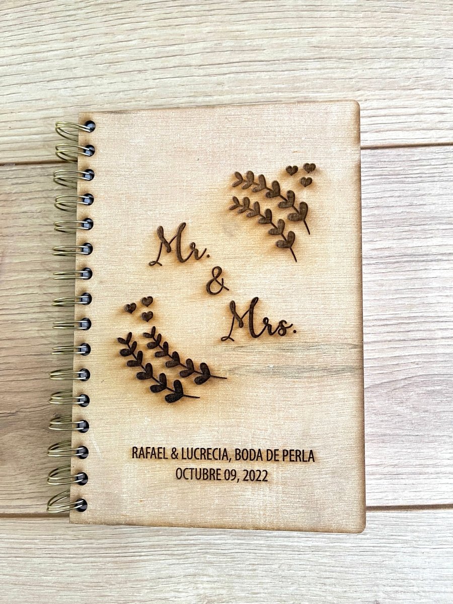 Libreta con grabado personalizada de madera - Felt Craft RD