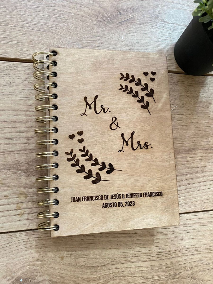 Libreta con grabado personalizada de madera - Felt Craft RD