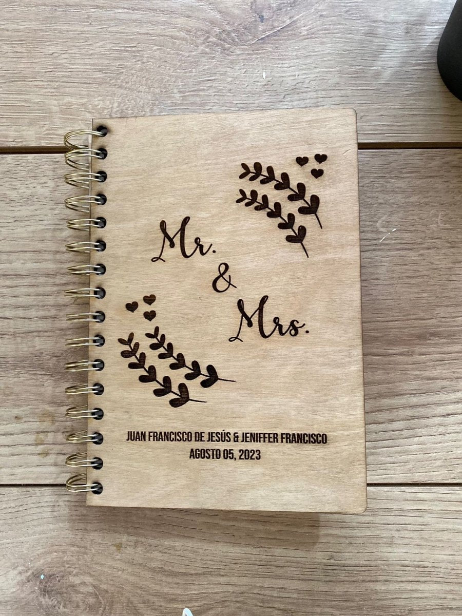 Libreta con grabado personalizada de madera - Felt Craft RD