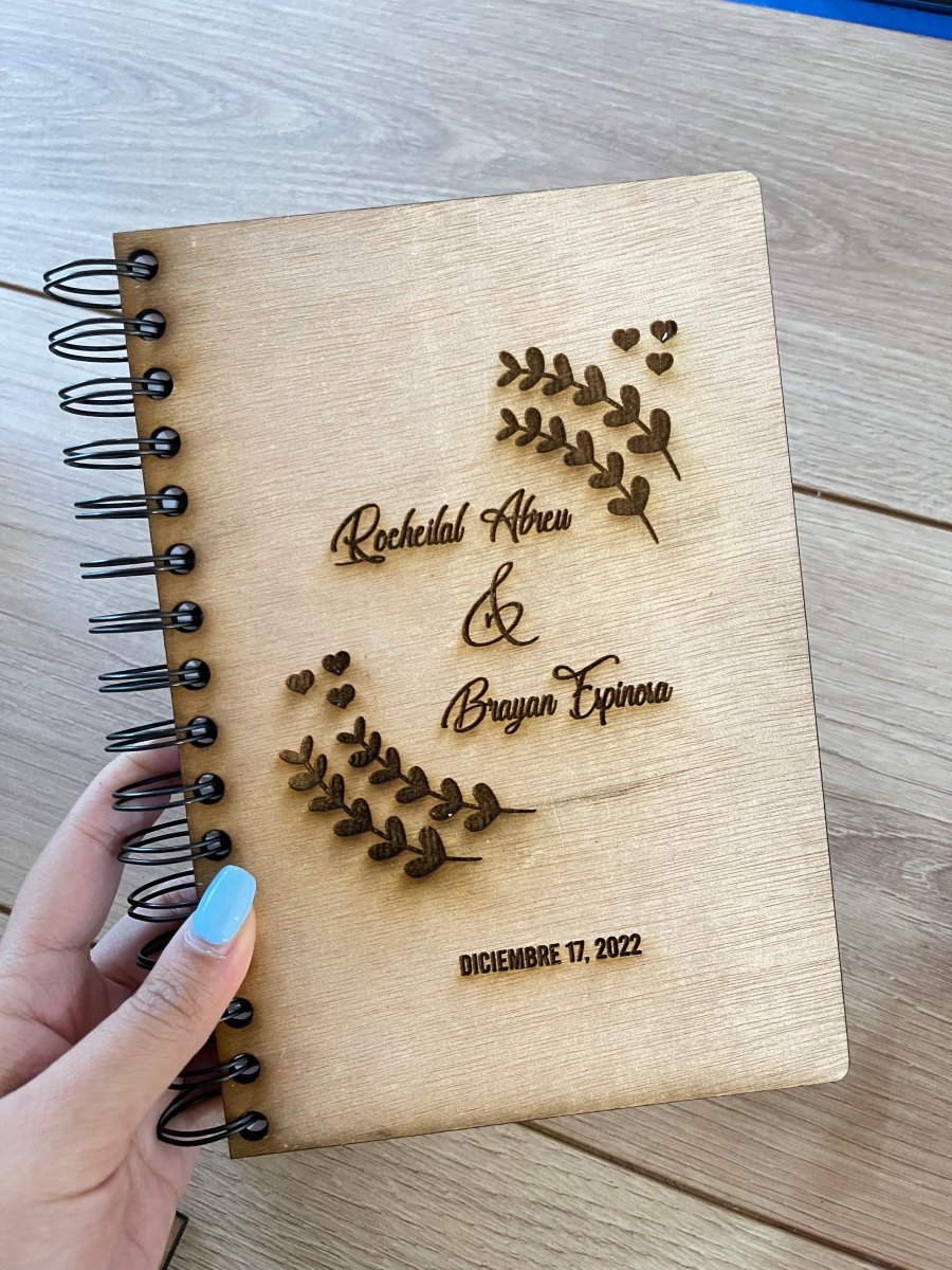 Libreta con grabado personalizada de madera - Felt Craft RD