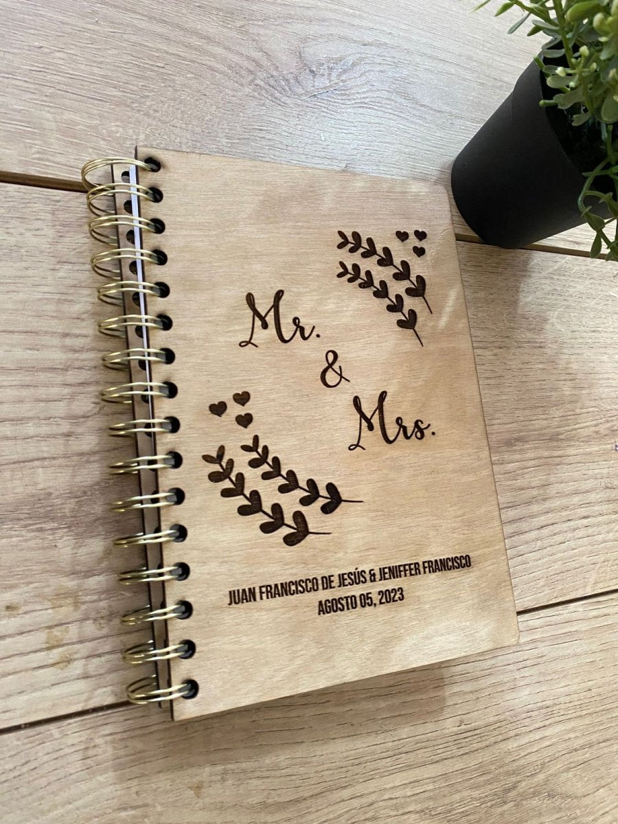 Libreta con grabado personalizada de madera - Felt Craft RD