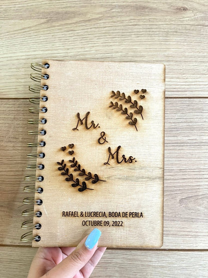 Libreta con grabado personalizada de madera - Felt Craft RD