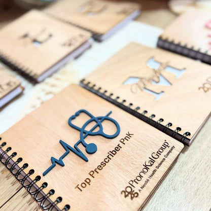 Libreta personalizada en madera - Felt Craft RD