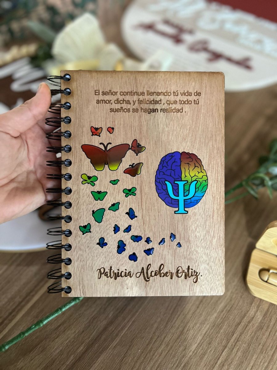 Libreta personalizada en madera con color - Felt Craft RD