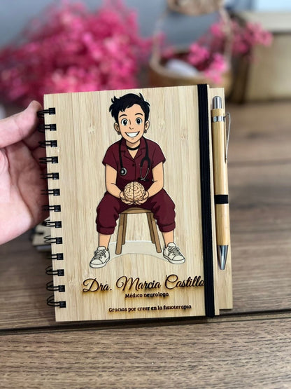 Libreta personalizada madera caricatura - Felt Craft RD