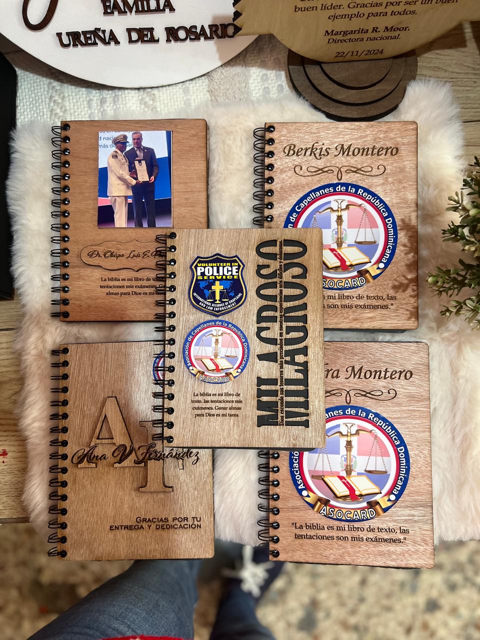 libretas personalizadas en madera