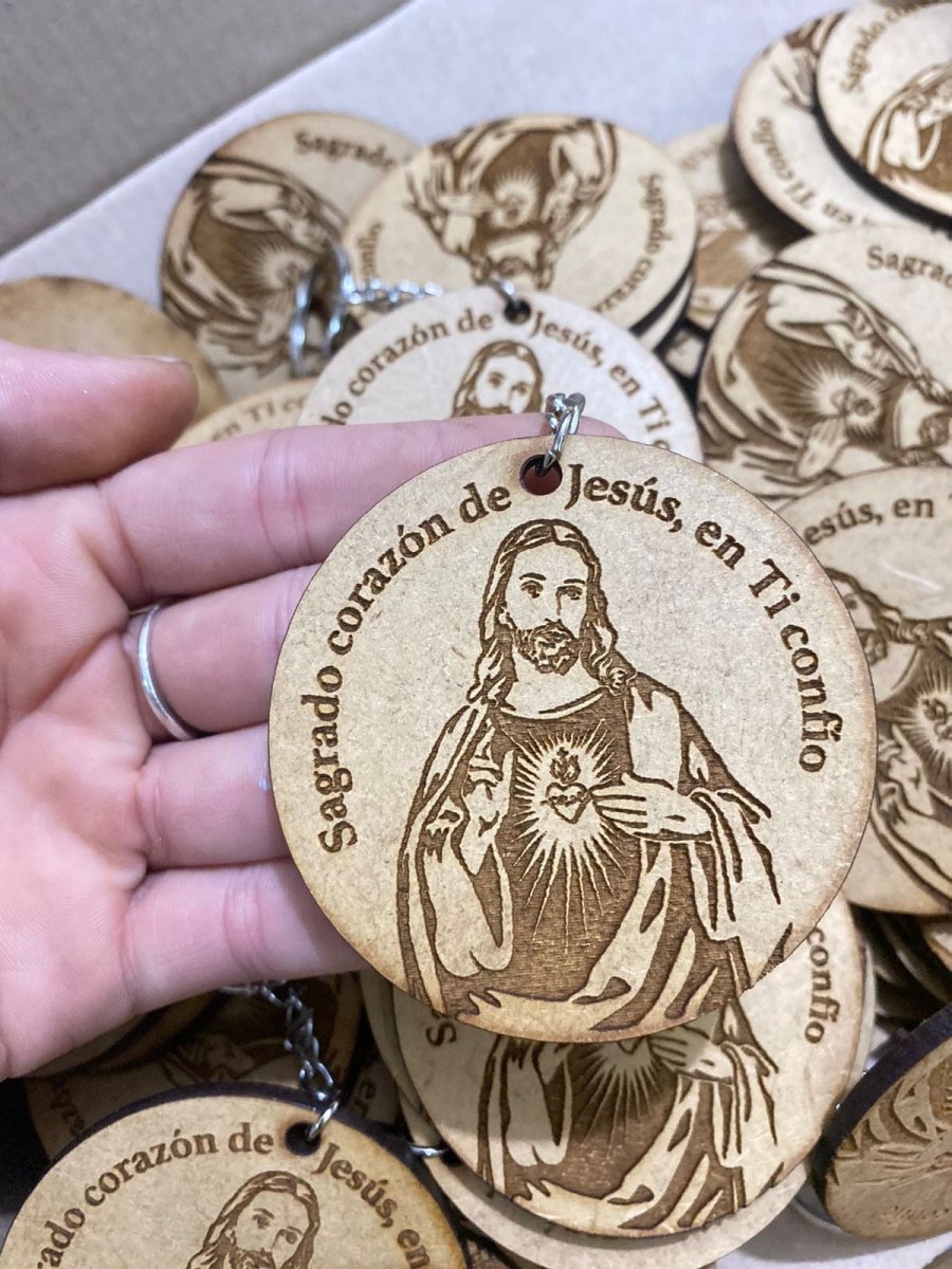 Llaveros cristianos en madera personalizados - Felt Craft RD