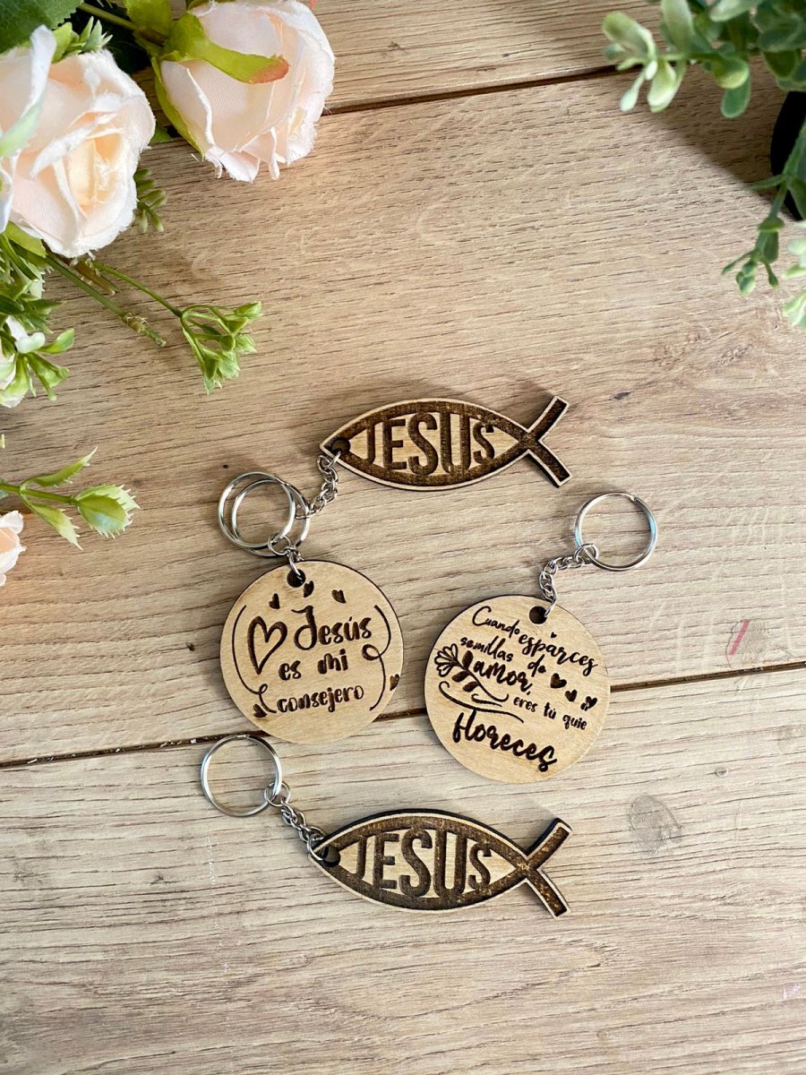 Llaveros en madera Jesus personalizado - Felt Craft RD