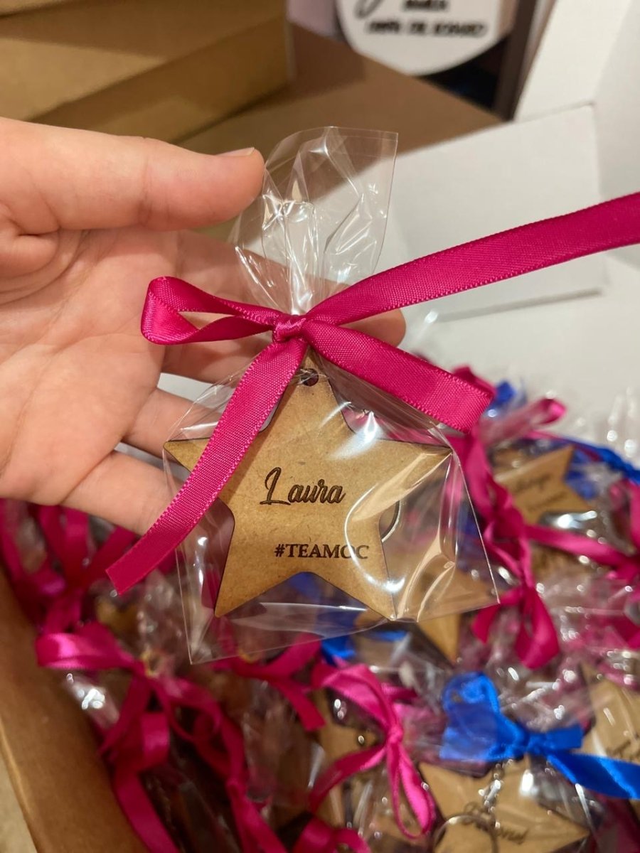 Llaveros estrella en madera grabados - Felt Craft RD