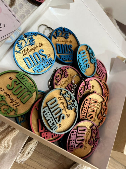 Llaveros personalizados coloridos para empresas y eventos