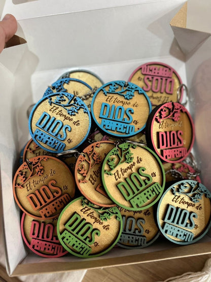 Llavero personalizado colorido pintado a mano