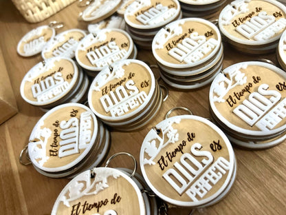 Llaveros personalizados en madera y acrilico - Felt Craft RD