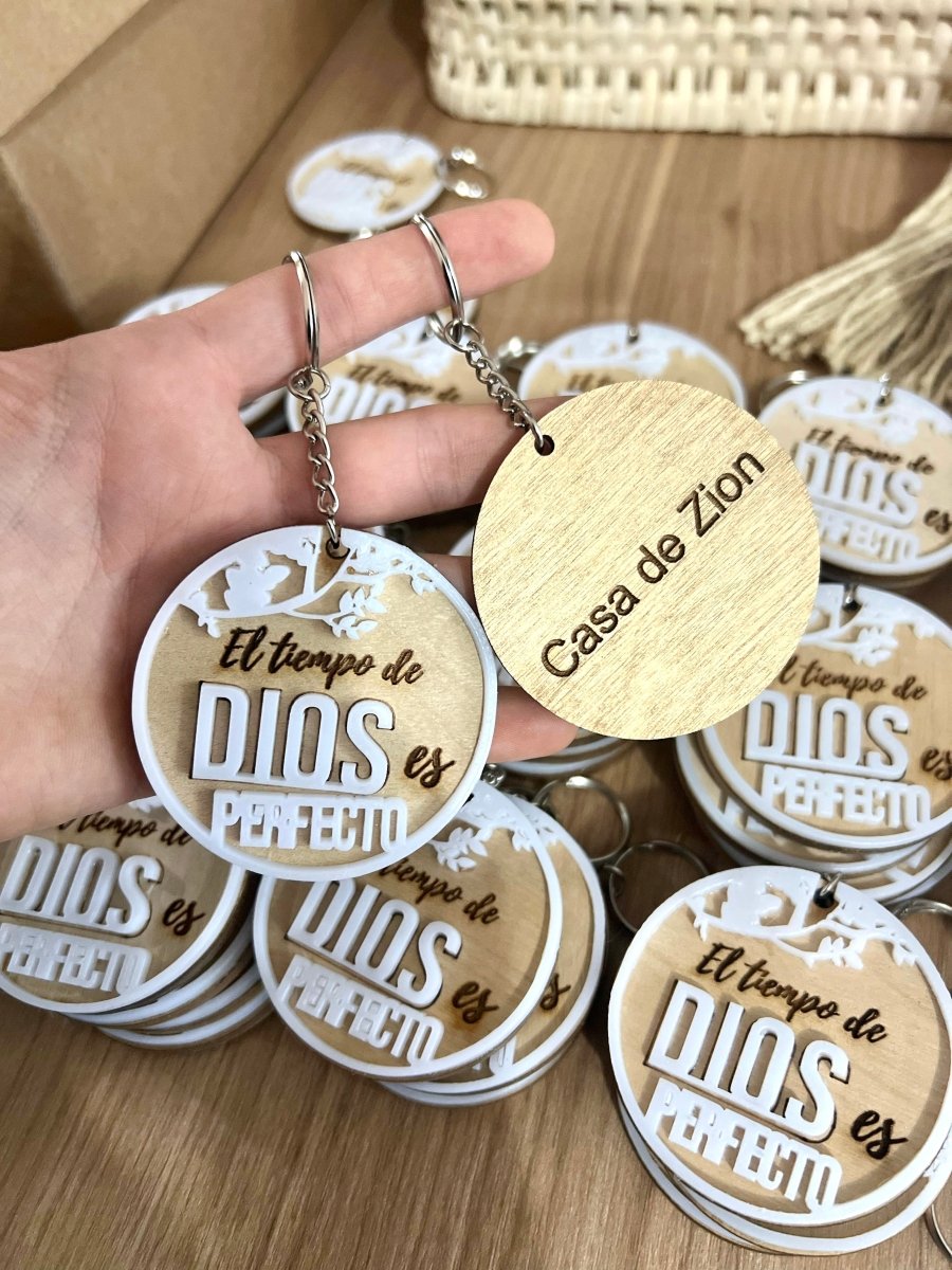 Llaveros personalizados en madera y acrilico - Felt Craft RD