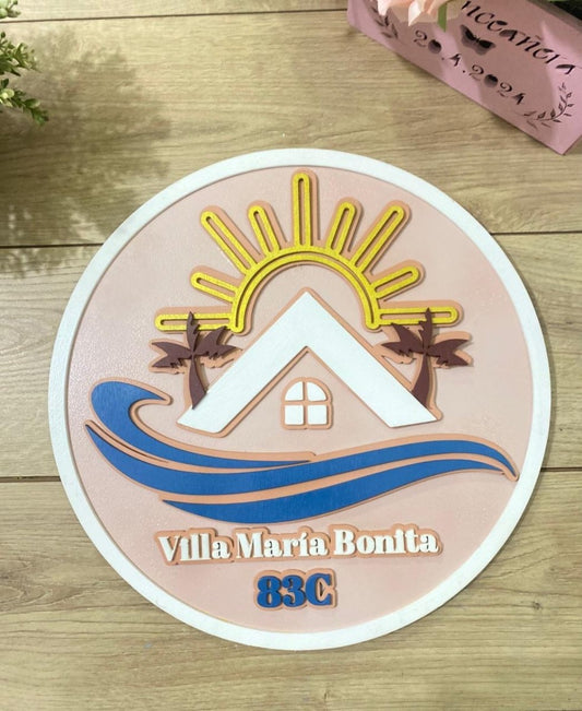 Logo de madera personalizado para empresas y hoteles República Dominicana - Felt Craft RD